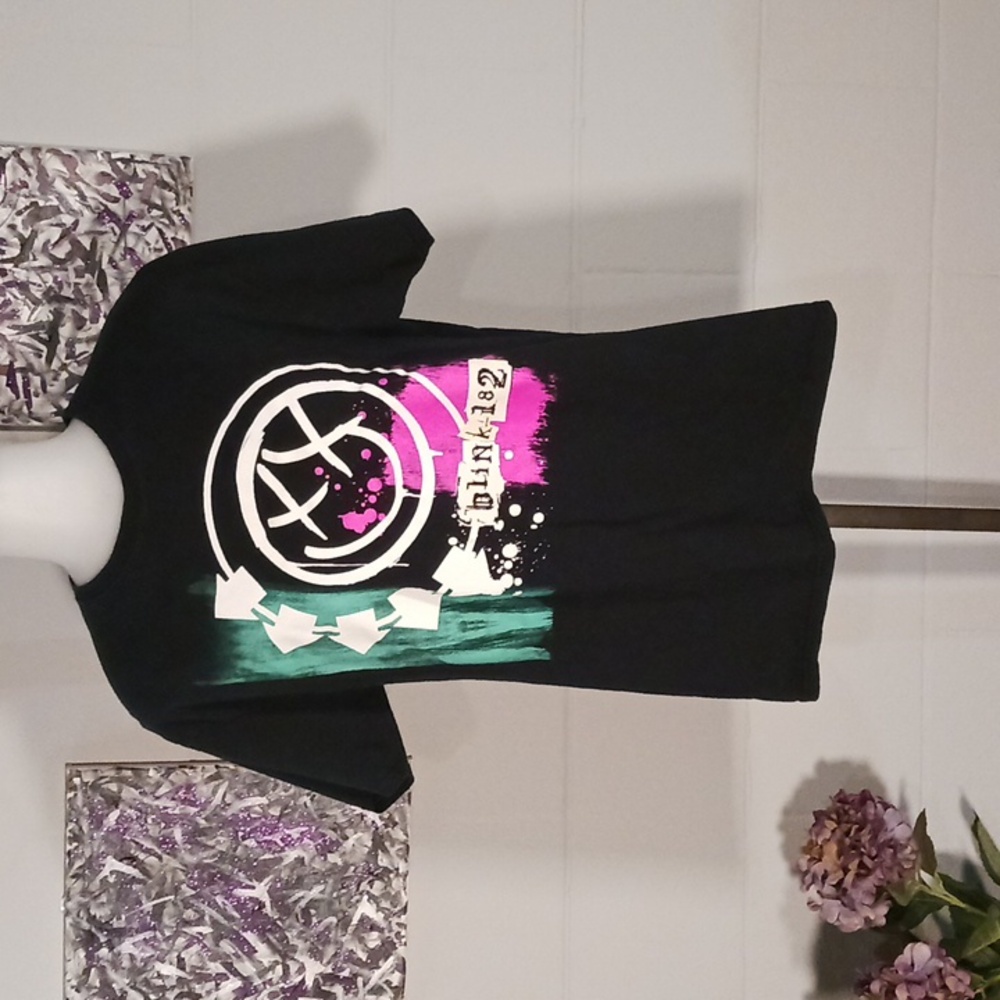 Blink 182 t shirt
